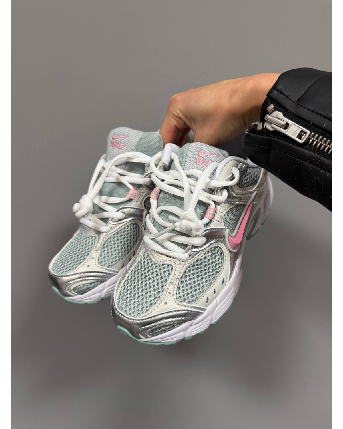 Nike Zoom V5 RNR Minty Pink Nike Zoom V5 RNR Minty Pink