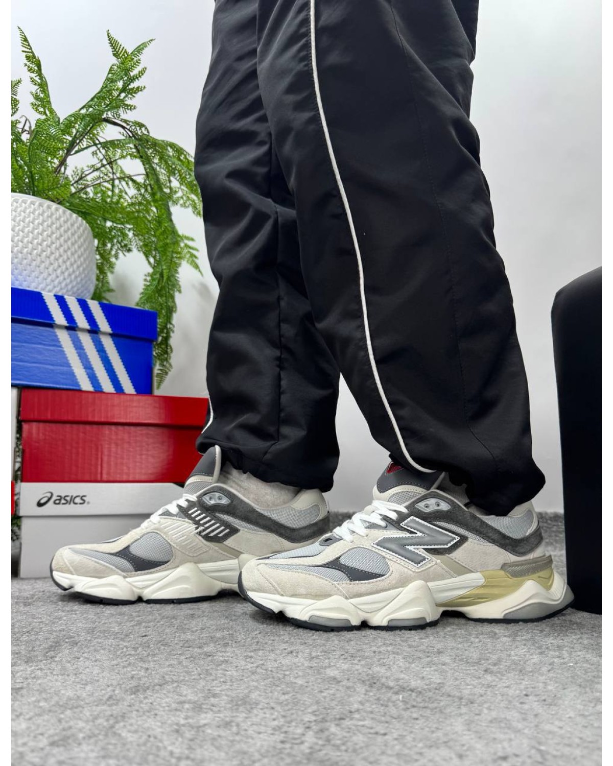 New Balance 9060 Grey