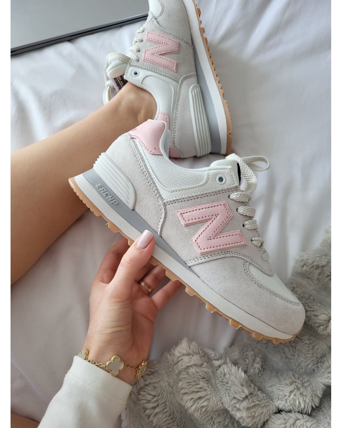 New Balance 574 Grey Pink