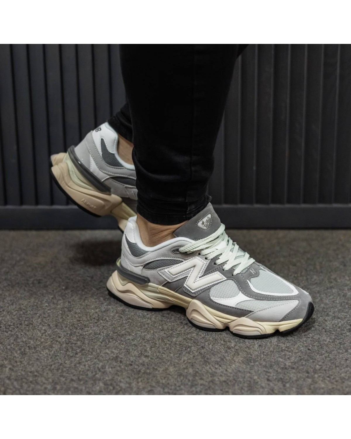 New Balance 9060