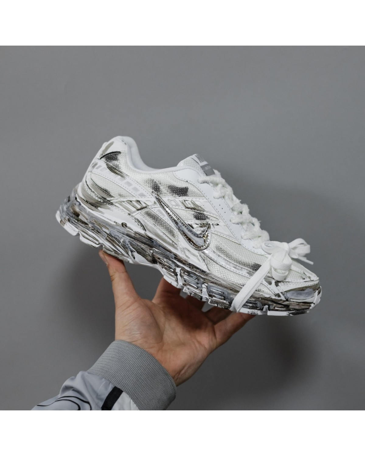 Nike Initiator