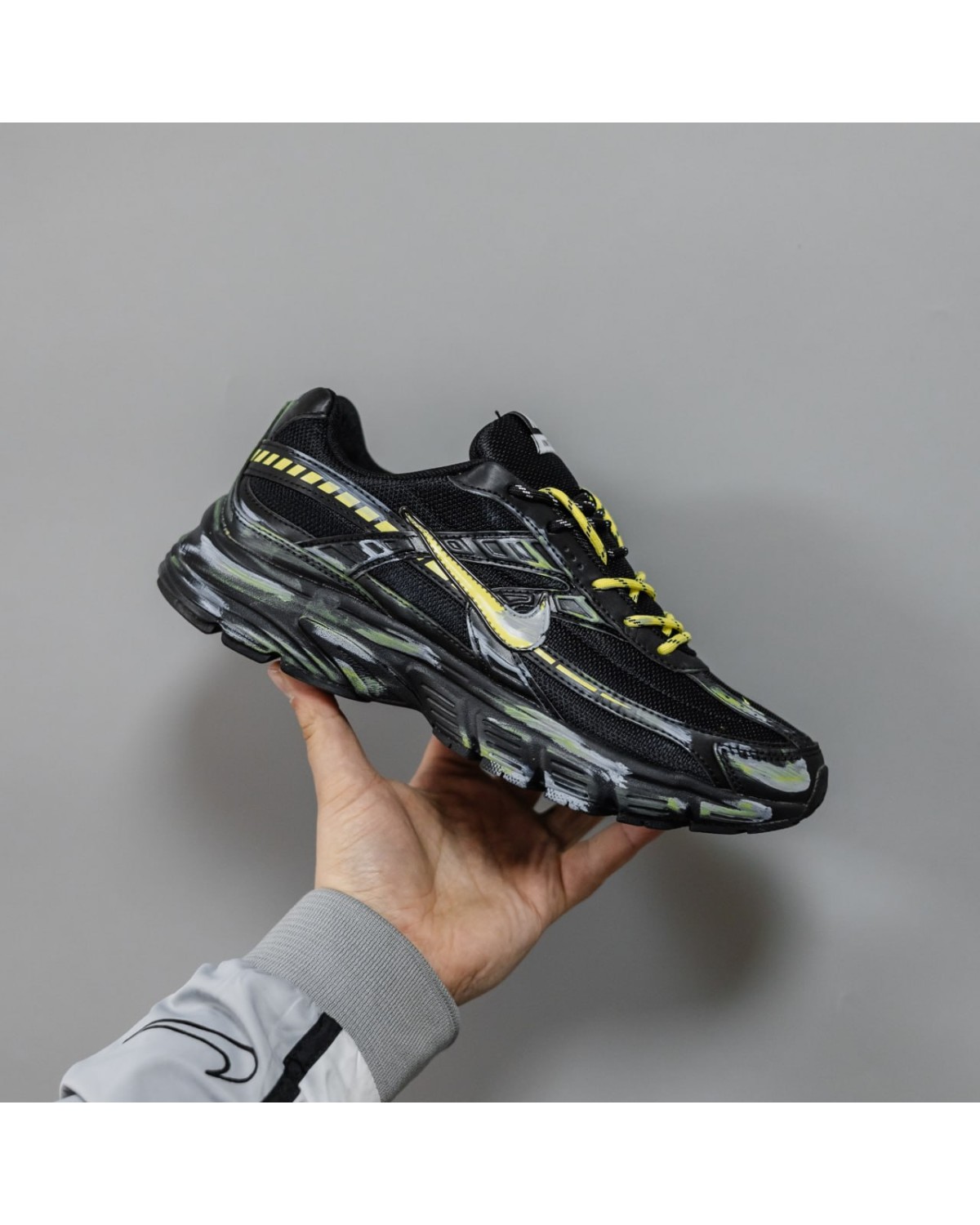 Nike Initiator