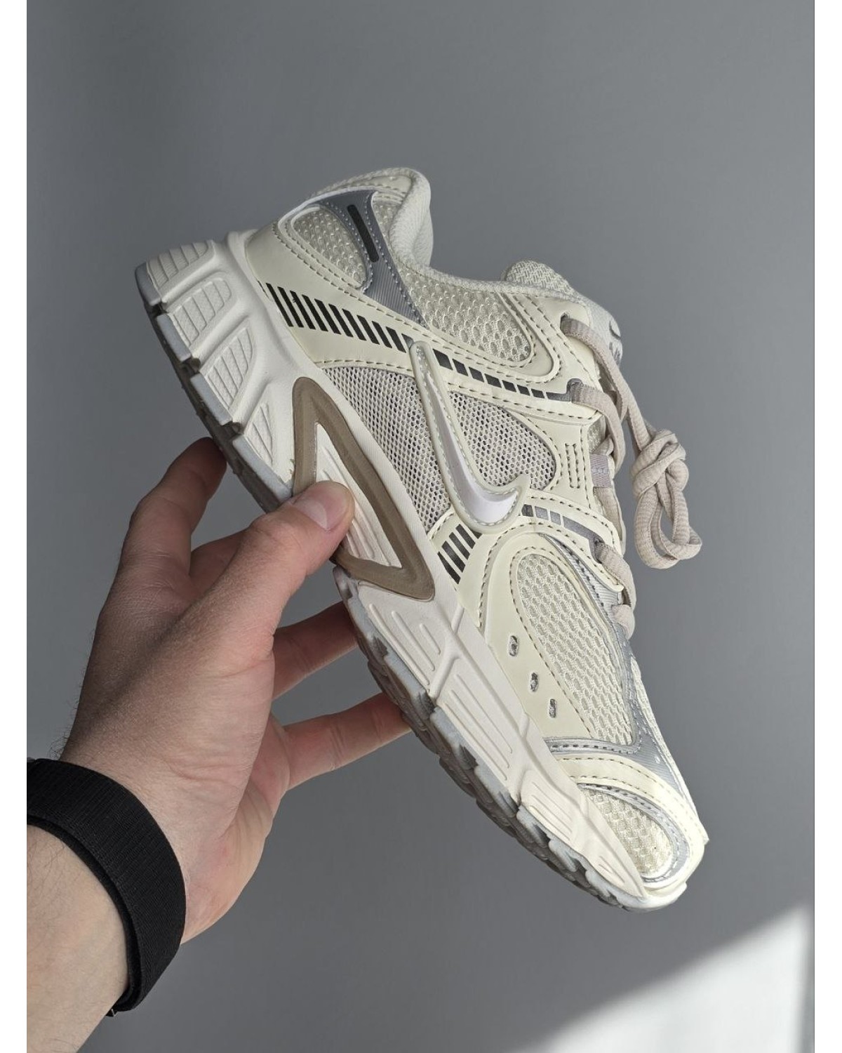 Nike V5 RNR Cream / Beige