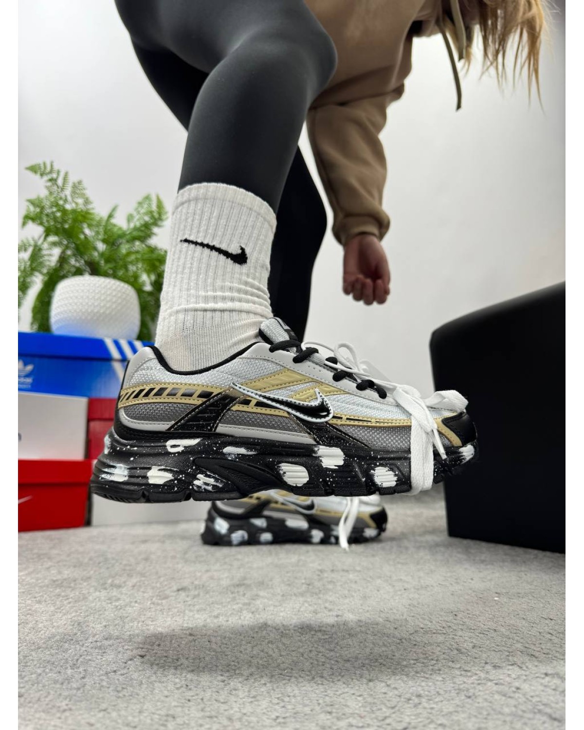 Nike Initiator Light Bone Grey