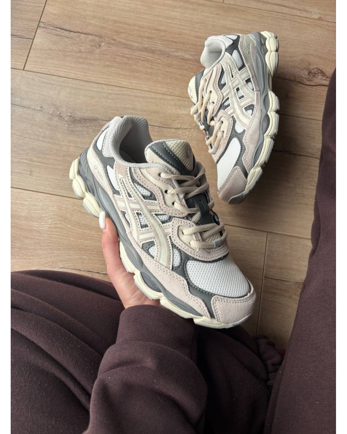 Asics Gel-NYC Cream Oyster Grey V2