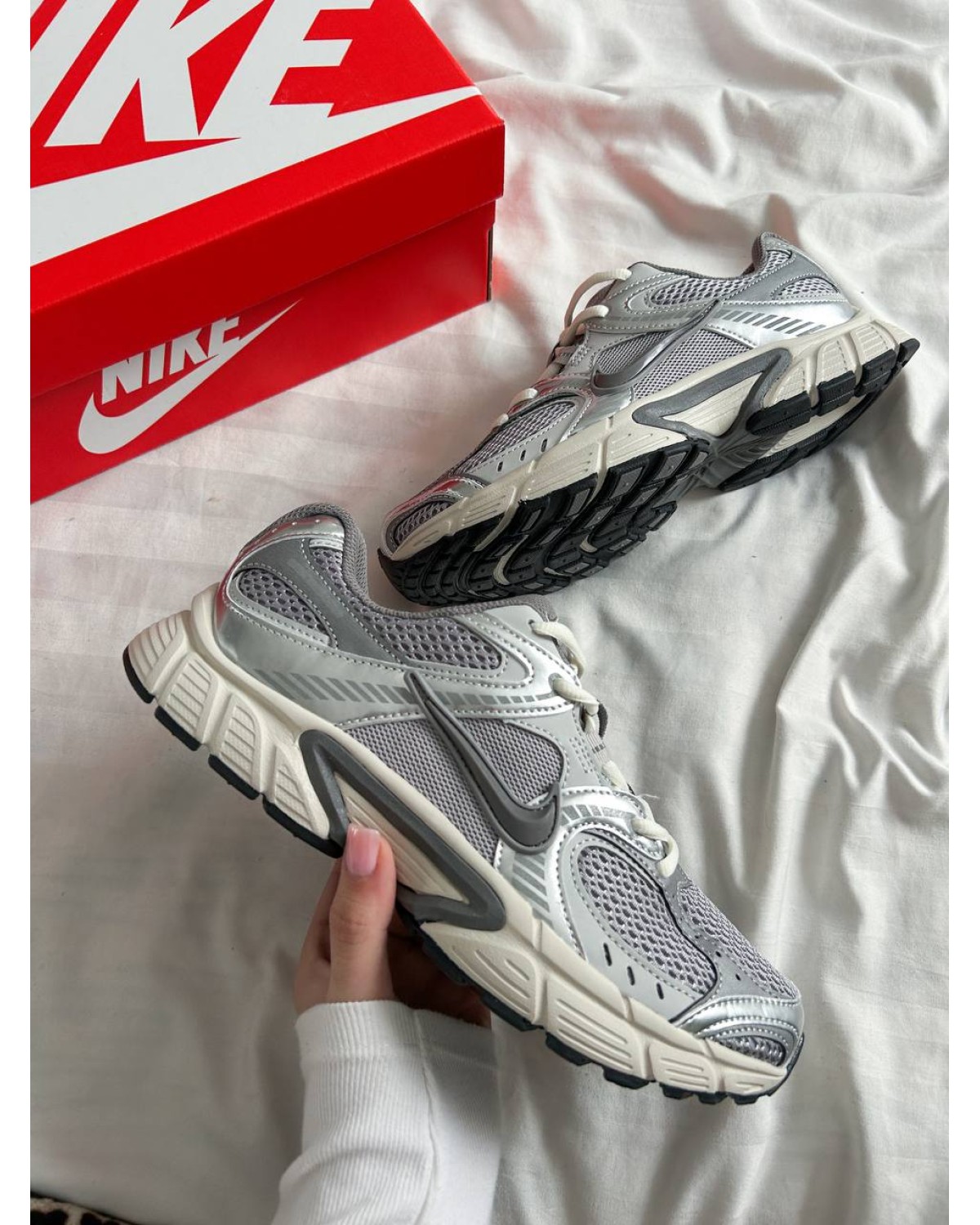NikeV5 RNR 'Cement Grey Grey Fog Light Orewood Brown'