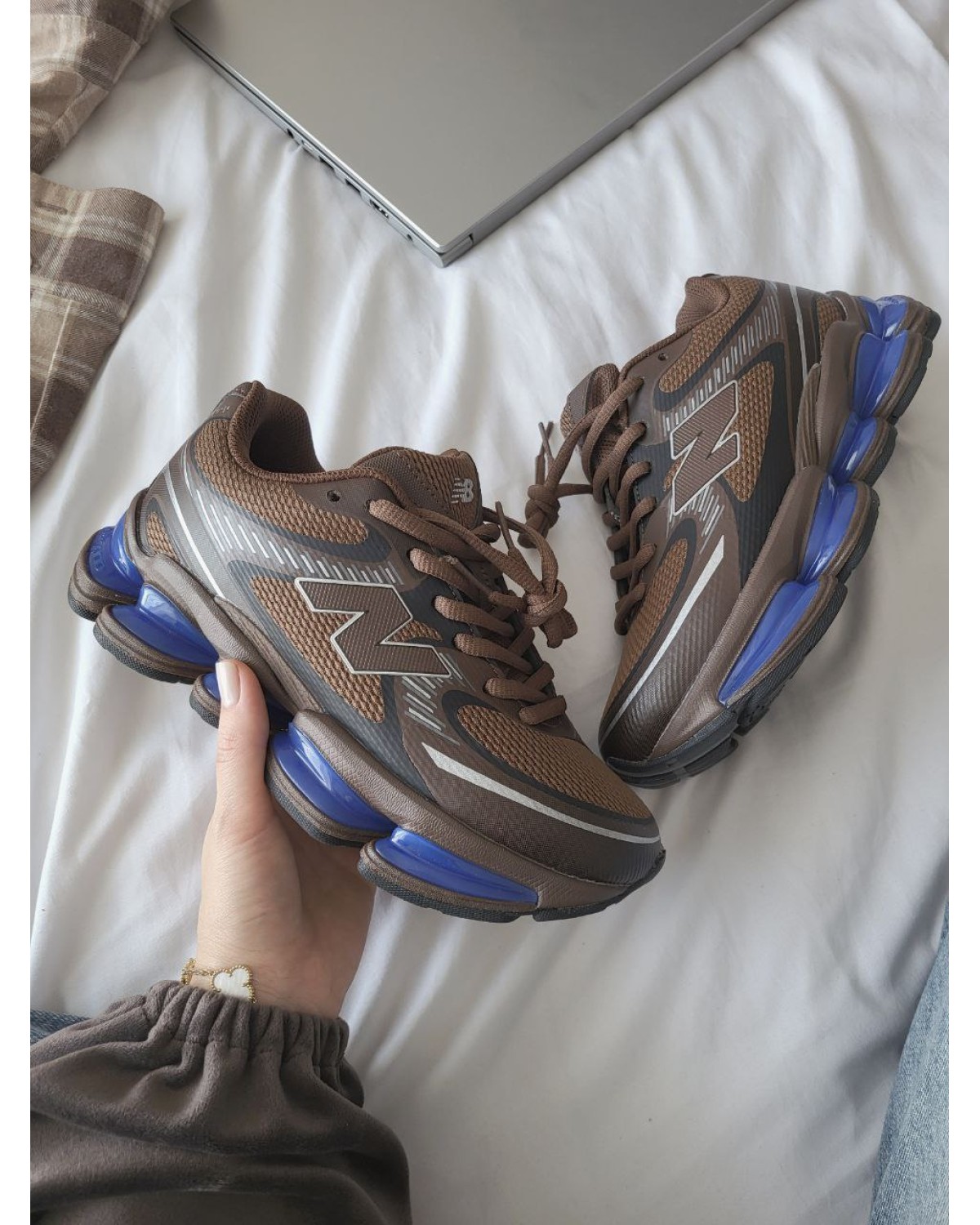 New Balance 2000 Brown