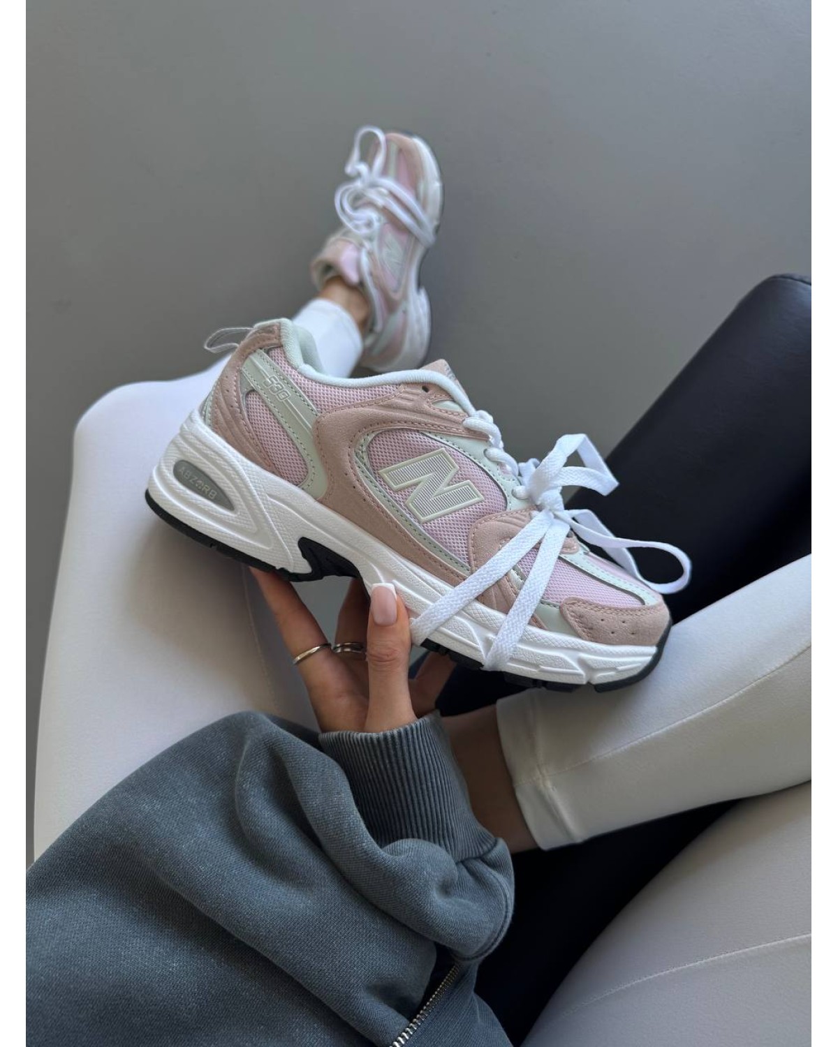 New Balance 530 Pink / White Laces