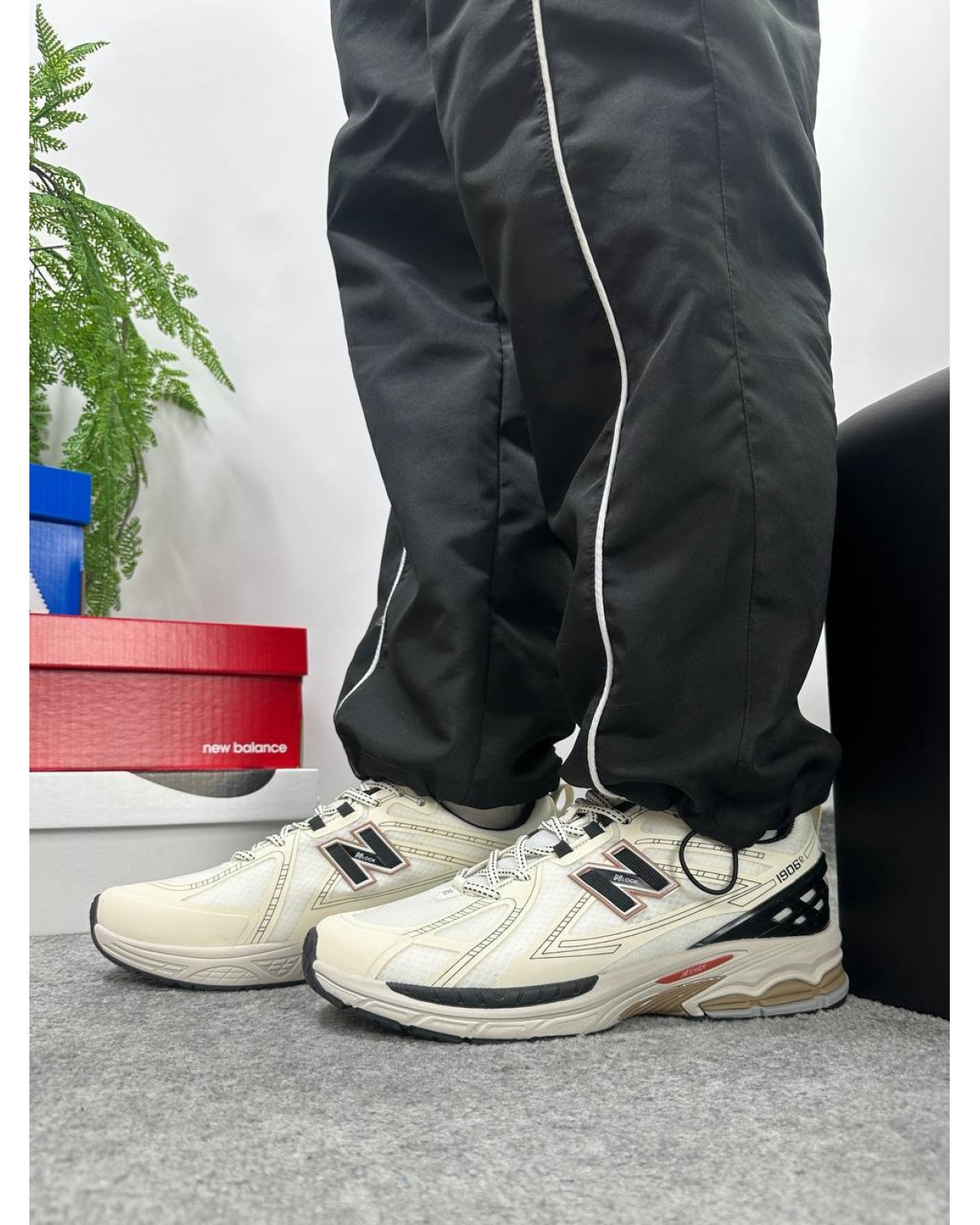 New Balance 1906R Beige