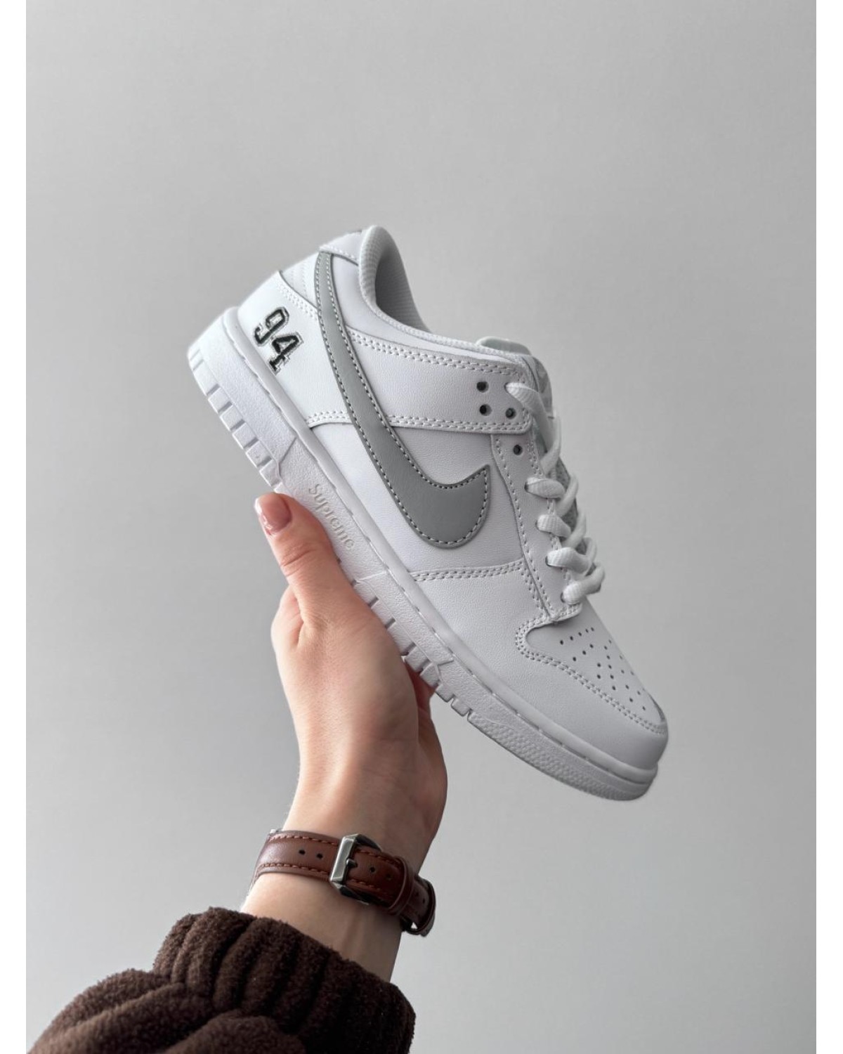 Nike SB Dunk Low x Supreme White/Grey
