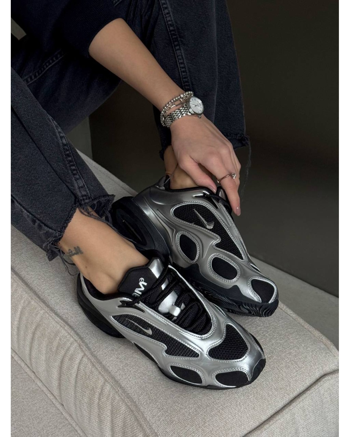 Nike WMNS Air Max Muse Black / Metallic Silver
