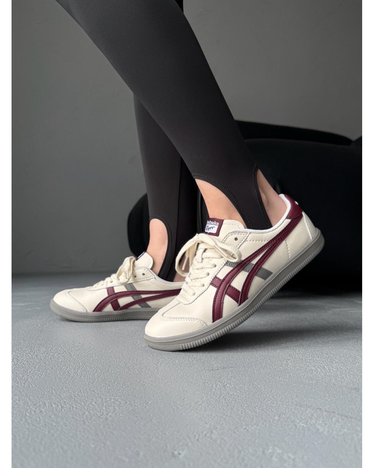Asics Onitsuka Tiger Tokuten Burgundy/Beige Asics Onitsuka Tiger Tokuten Burgundy/Beige