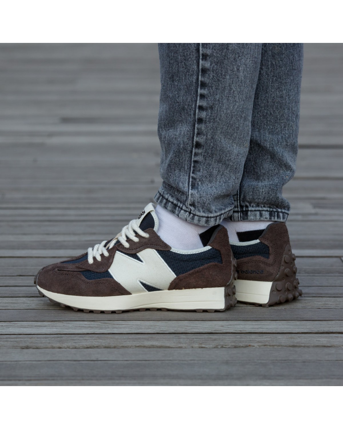 New Balance 327 Brailed Rich  Earth Brown