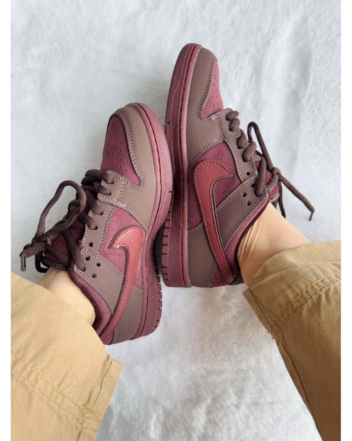 Nike SB Dunk Low City of Love Burgundy Crush Nike SB Dunk Low City of Love Burgundy Crush