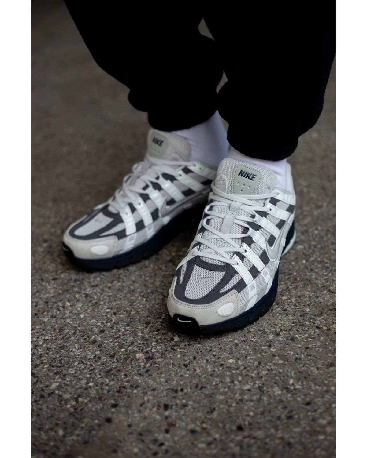Nike P-6000 Photon Dust Anthracite Nike P-6000 Photon Dust Anthracite