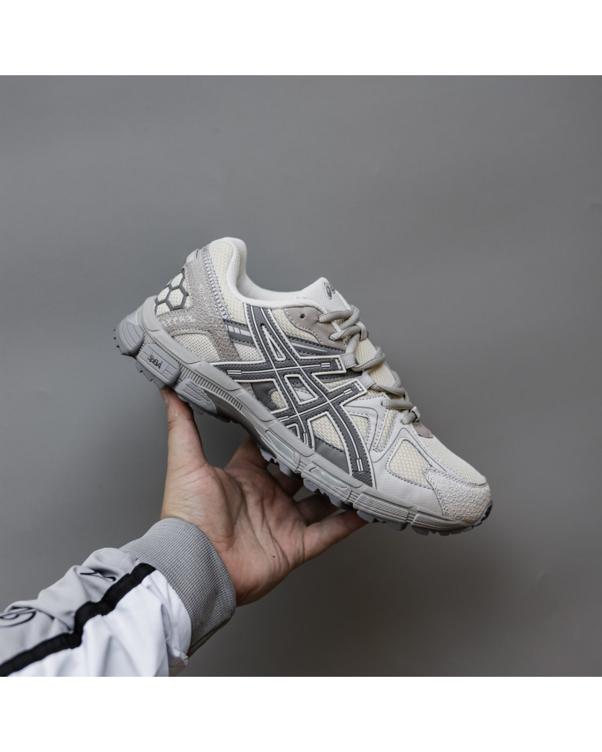 Asics Gel Kahana 8 Beige Grey Asics Gel Kahana 8 Beige Grey