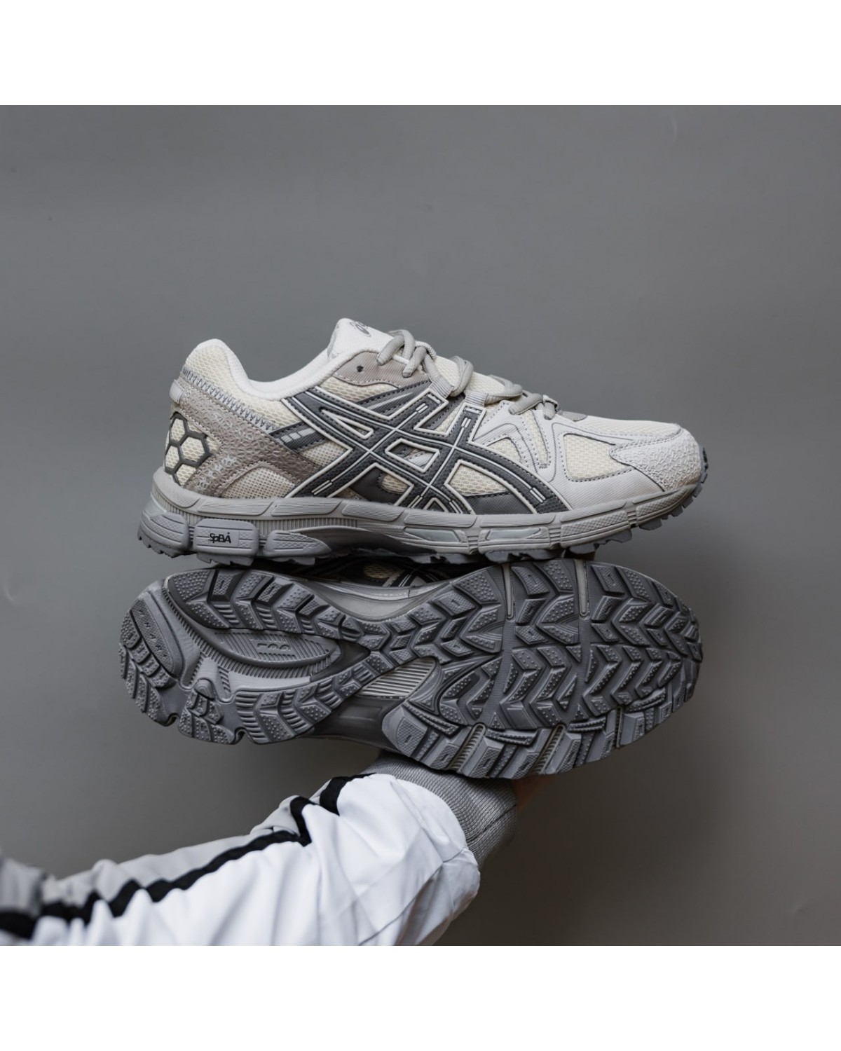 Asics Gel Kahana 8 Beige Grey Asics Gel Kahana 8 Beige Grey