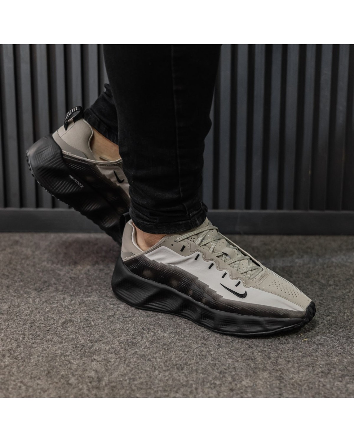 Nike Ava Rover Grey Black