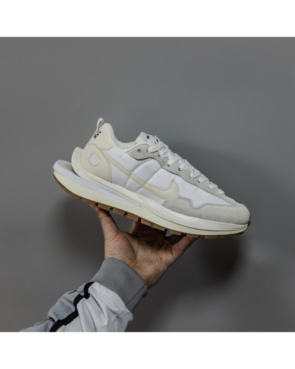 Nike Vaporwaffle Sacai Sail Gum Nike Vaporwaffle Sacai Sail Gum