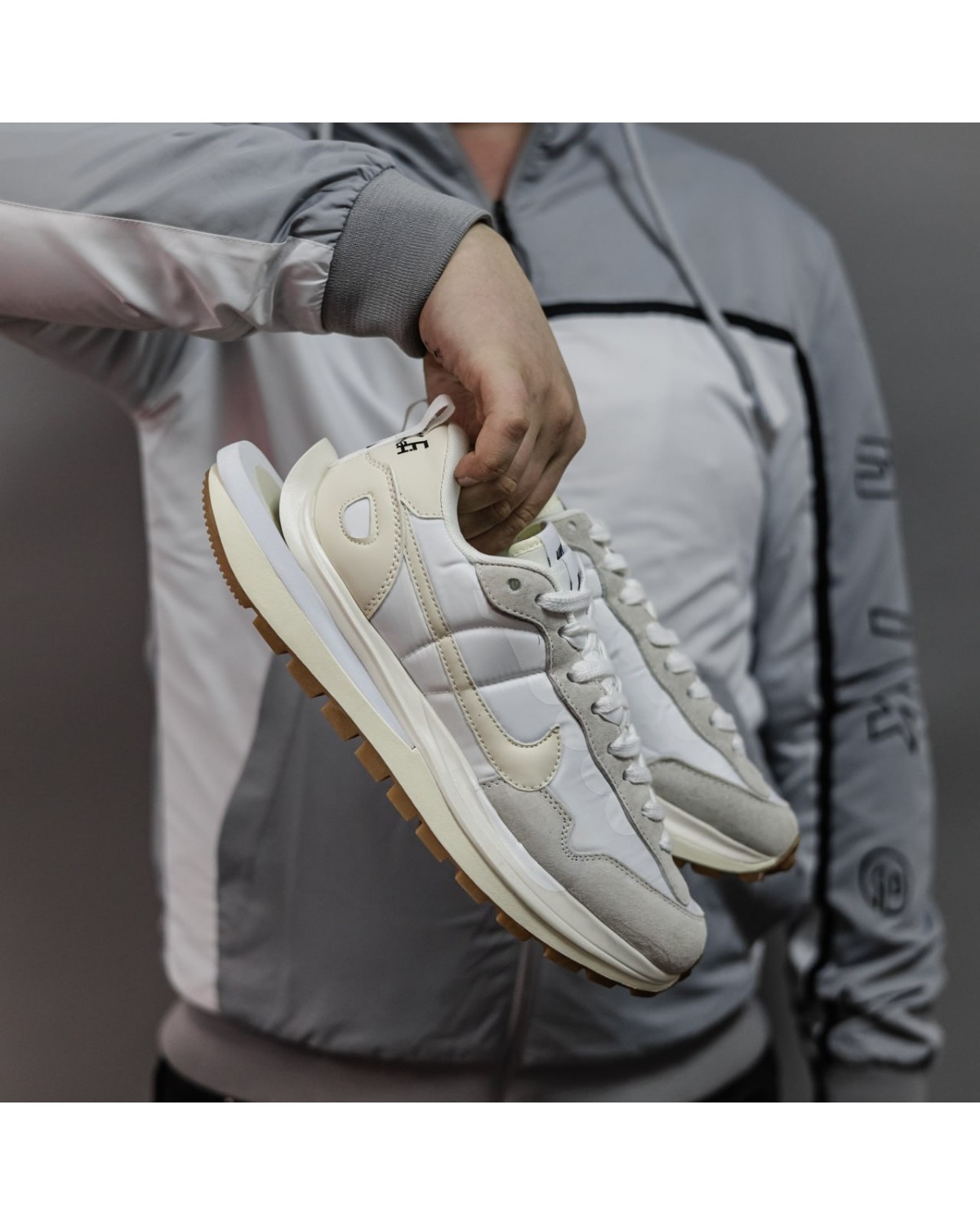 Nike Vaporwaffle Sacai Sail Gum Nike Vaporwaffle Sacai Sail Gum