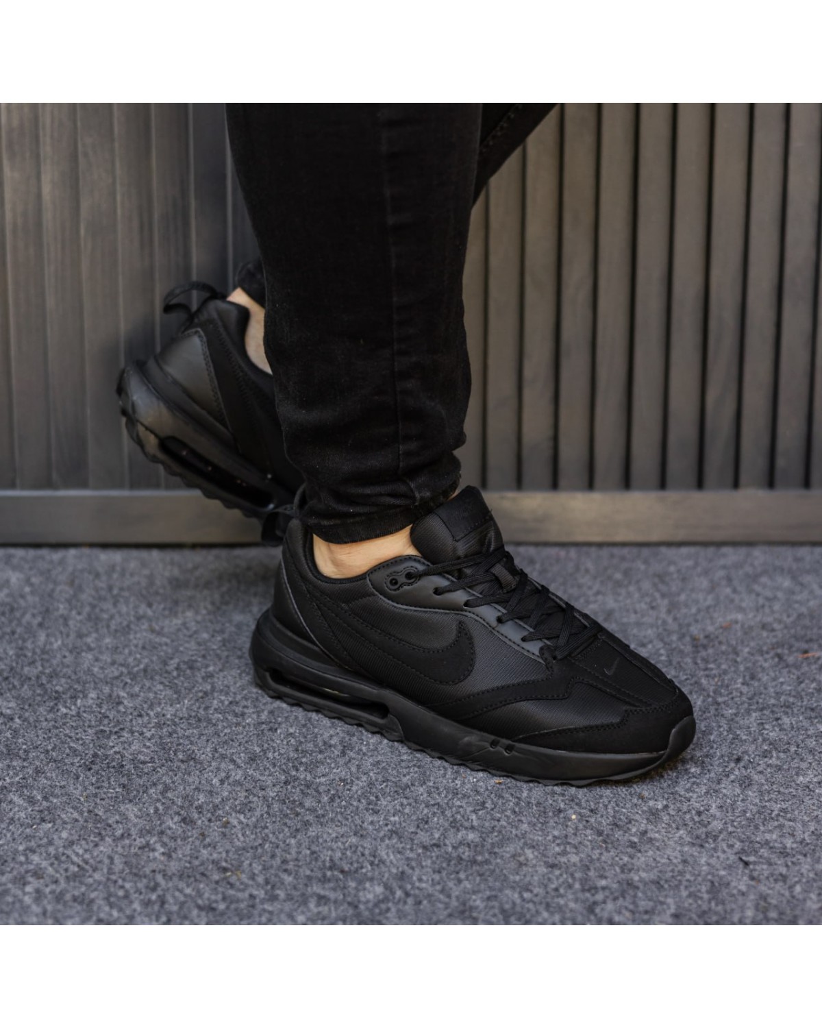 Nike Air Max Dawn Black