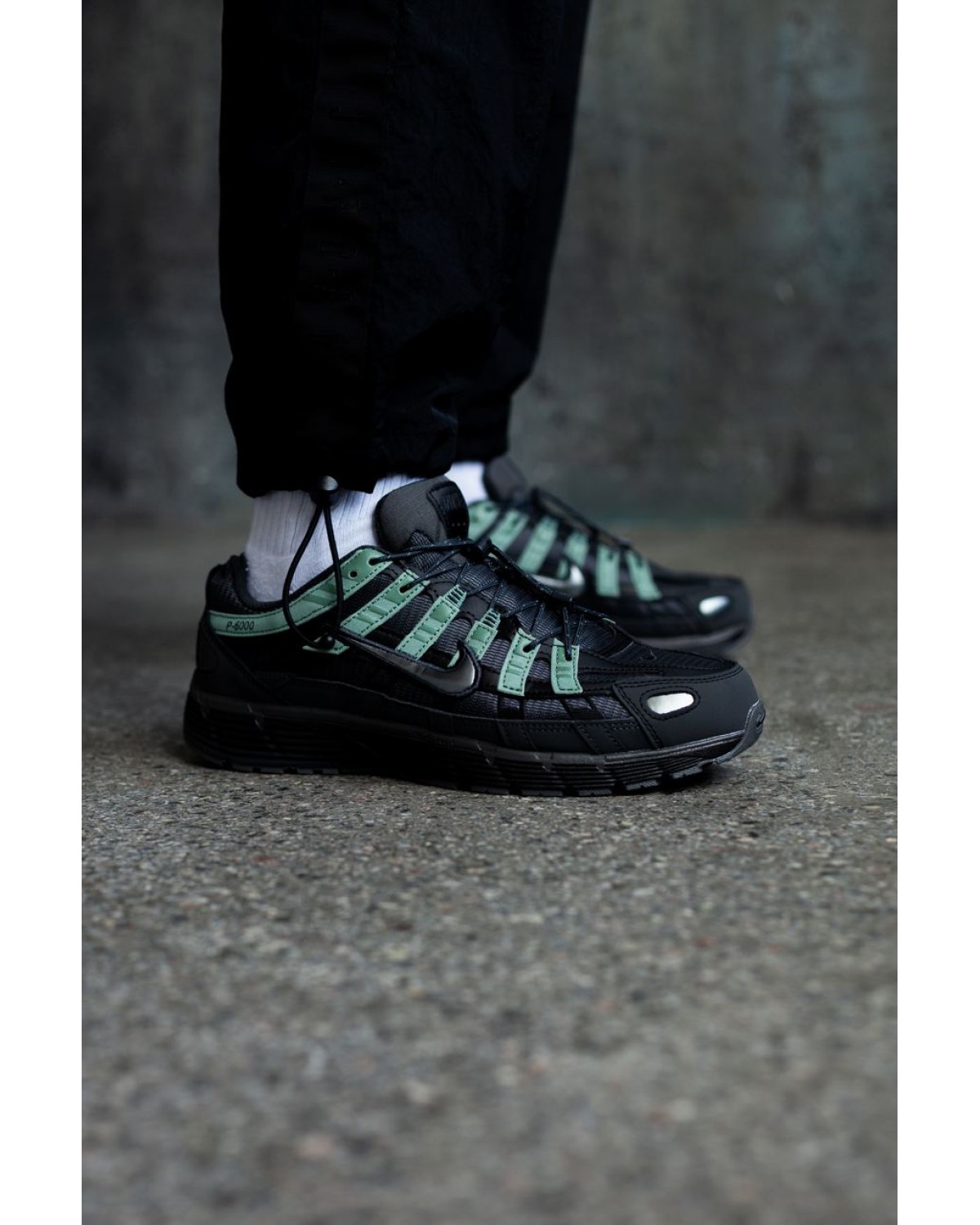 Nike P-6000 Anthracite Clay Green