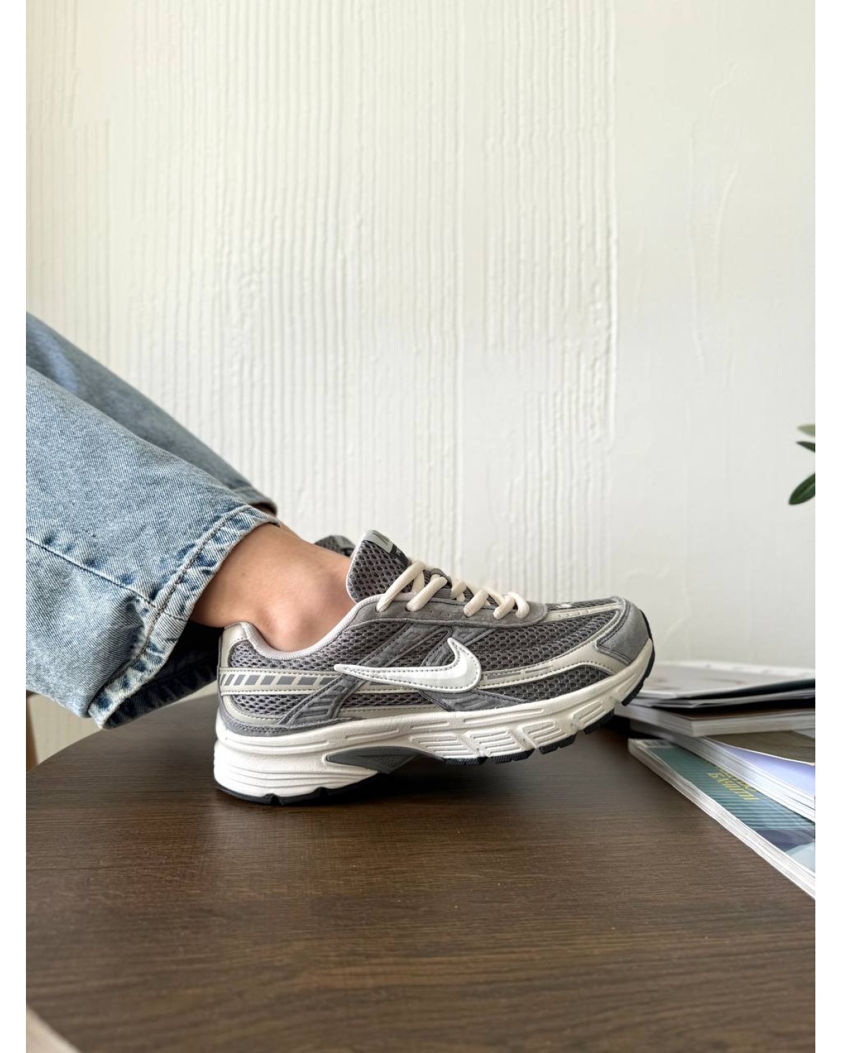 Nike Initiator Grey White Nike Initiator Grey White