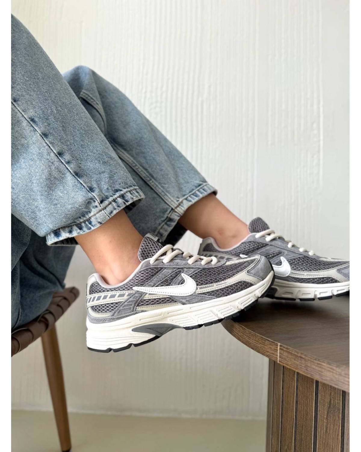 Nike Initiator Grey White