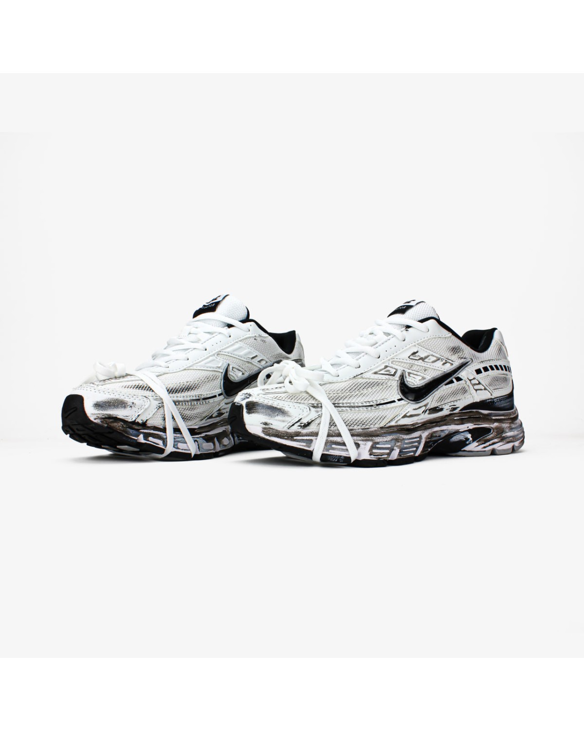 Nike Initiator Custom "White/Black" Nike Initiator Custom "White/Black"