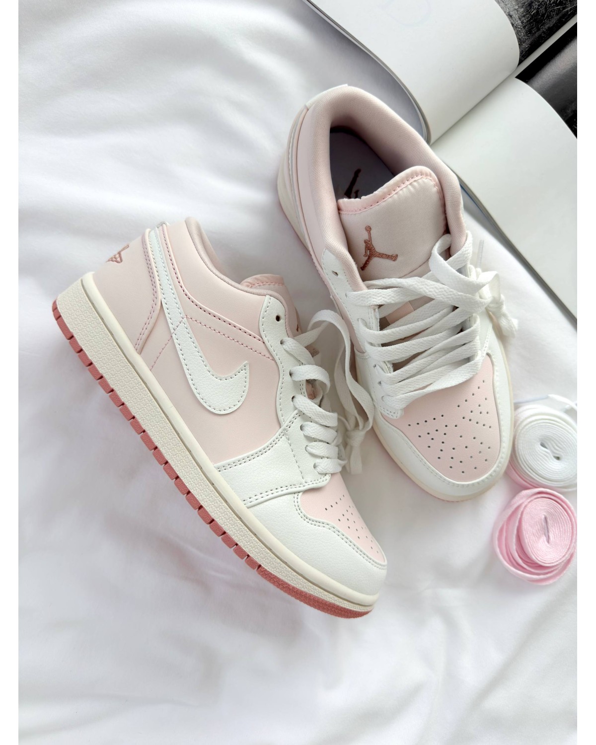 Nike Jordan 1 Low Pink