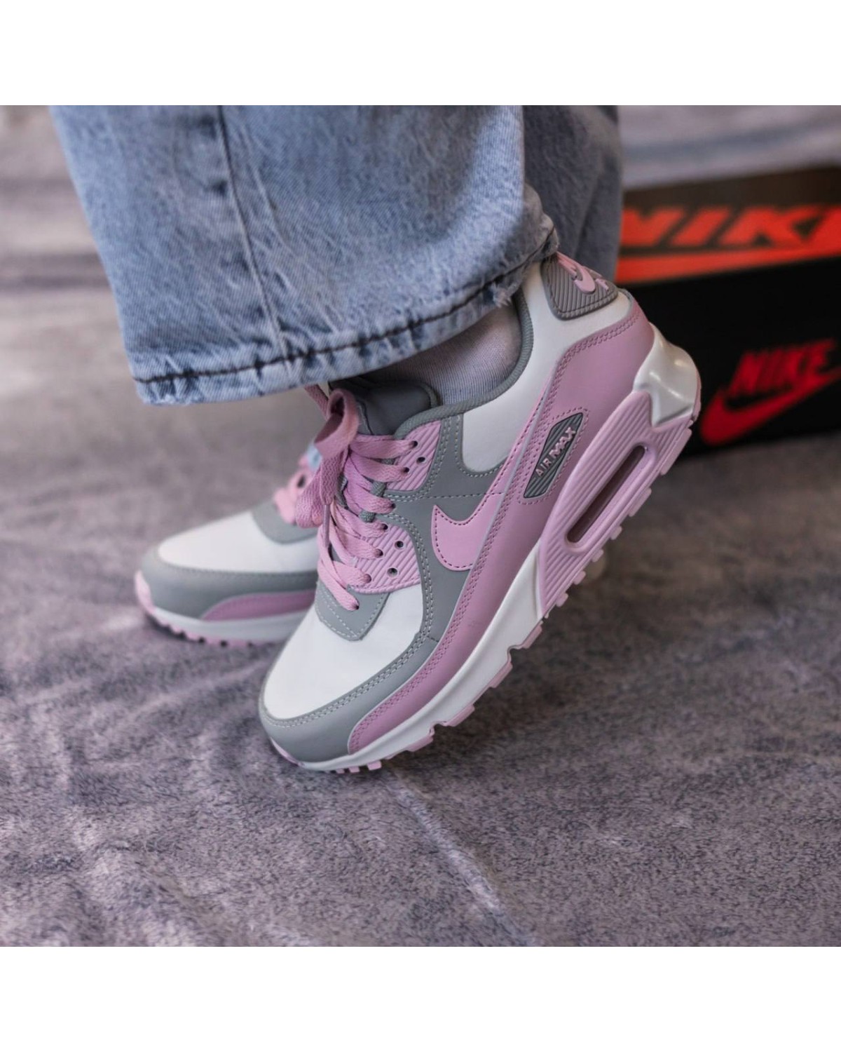 Nike Air Max 90 Grey Pink White