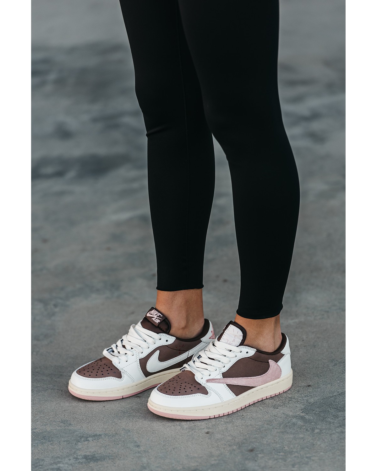 Nike Air Jordan 1 Low x Travis Scott Pink Nike Air Jordan 1 Low x Travis Scott Pink