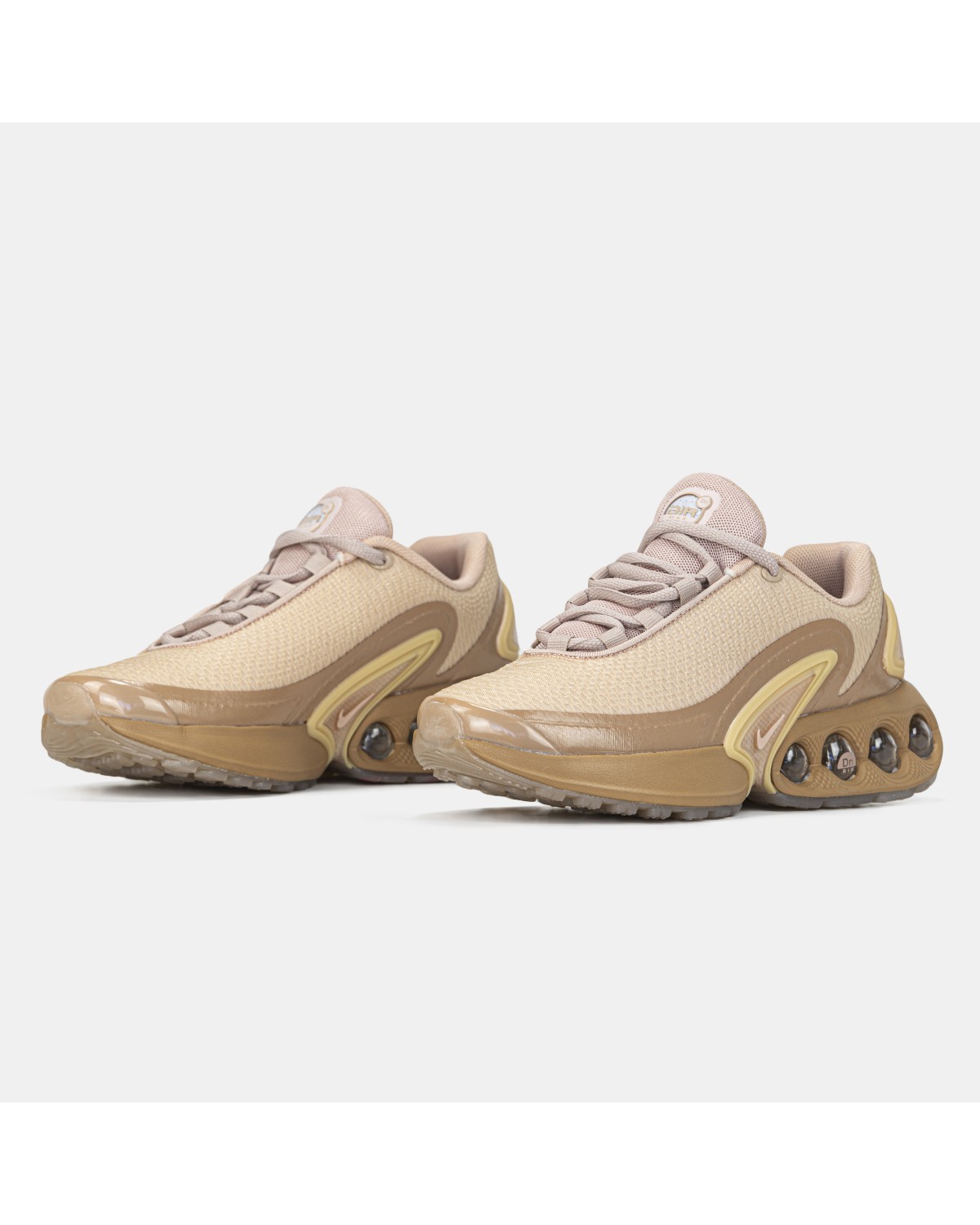 Nike Air Max Dn Isa Beige Nike Air Max Dn Isa Beige